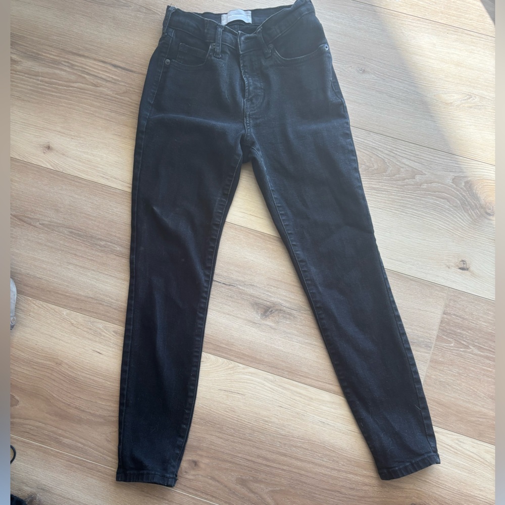 Everlane black jeans. Skinny and hit at ankle